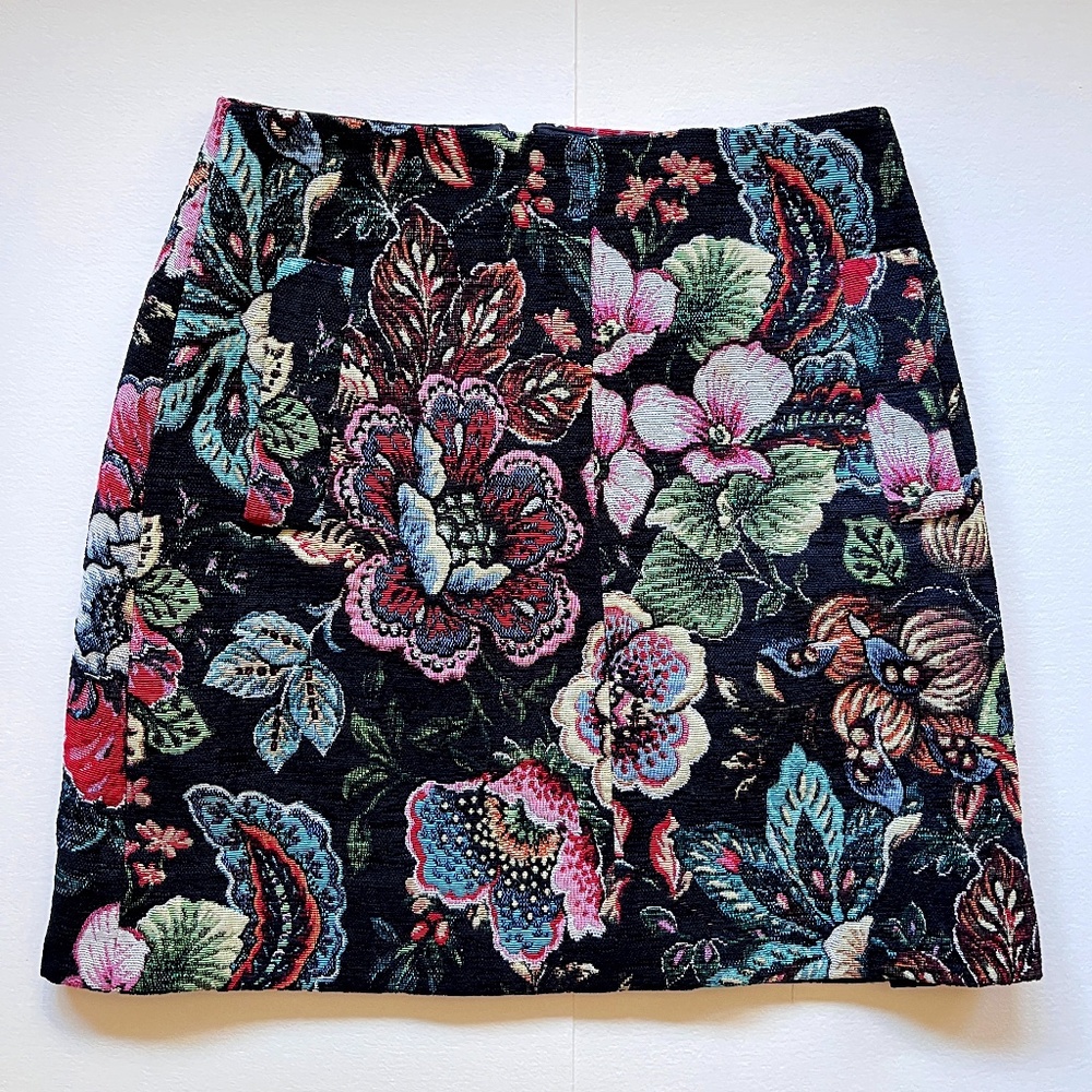 ESSENTIAL ANTWERP Floral jacquard mini skirt